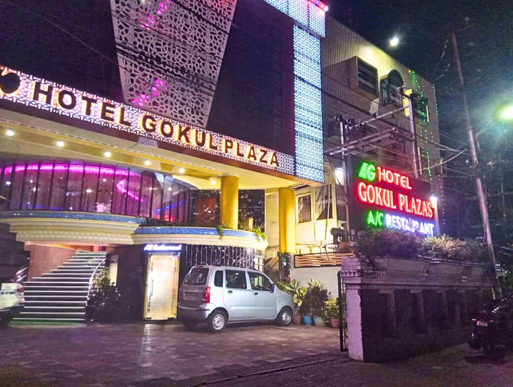 Gokul Plaza Hotel บูบันเนสชวาร์ ภายนอก รูปภาพ